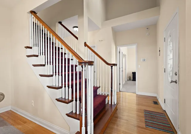 3rd image of 228 W Papillon Dr, Valparaiso, IN 46385 | MLS# 837301