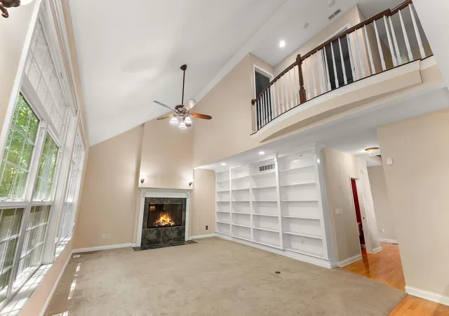4th image of 228 W Papillon Dr, Valparaiso, IN 46385 | MLS# 837301