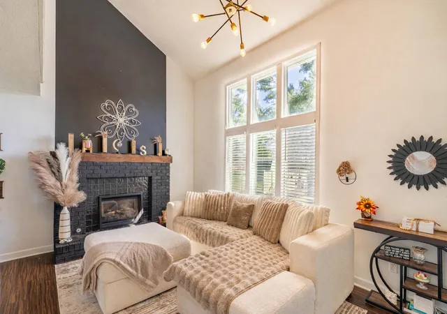 Photo 3 of Condo for sale at 607 Weatherwood Ln, Valparaiso, IN 46383 | MLS# 836719 | Listing updated on 2026-09-15