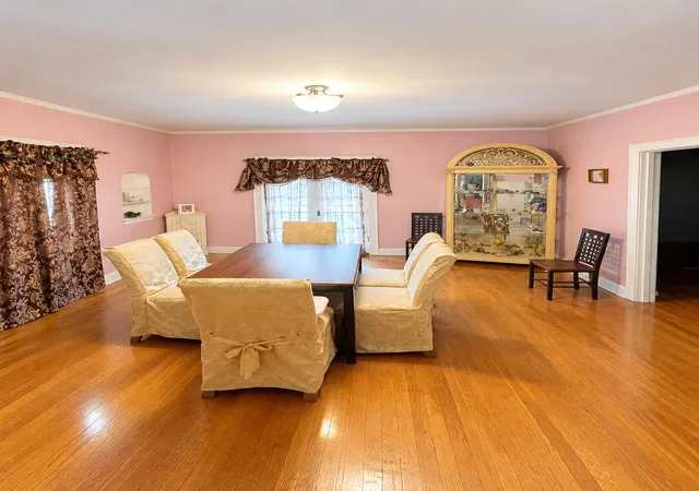Photo 3 of Single family home for sale at 5628 Washington St, Merrillville, IN 46410 | MLS# 847017 | Listing updated on 2026-10-27