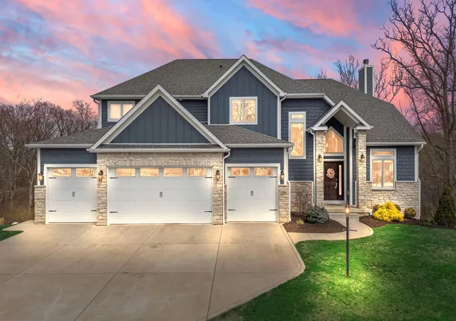 1st image of 359 W Sandhurst Dr, Valparaiso, IN 46385 | MLS# 836878