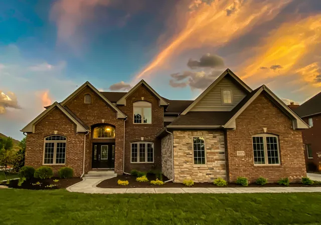 3rd image of 1023 Kensington Ct, Schererville, IN 46375 | MLS# 836809