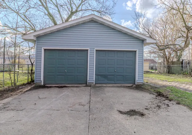 Homes for sale in Lake Station, IN | 2812 Dekalb St, Lake Station, IN 46405 | MLS# 836816