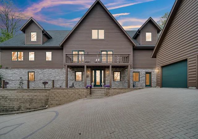 1st image of 12 Ridge Dr, Chesterton, IN 46304 | MLS# 838495