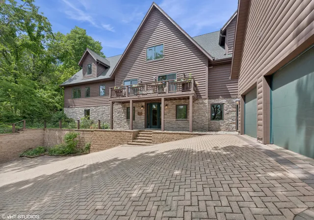 2nd image of 12 Ridge Dr, Chesterton, IN 46304 | MLS# 838495