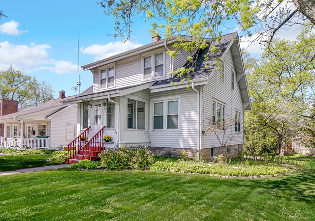 1st image of 415 Elmhurst St, Valparaiso, IN 46385 | MLS# 836910
