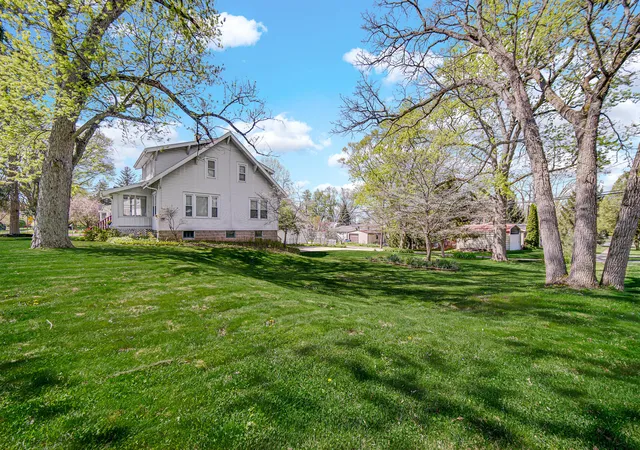 2nd image of 415 Elmhurst St, Valparaiso, IN 46385 | MLS# 836910