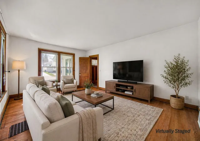 4th image of 415 Elmhurst St, Valparaiso, IN 46385 | MLS# 836910