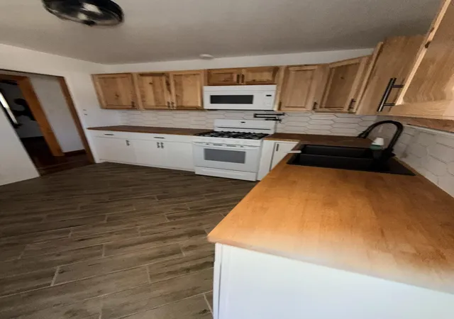 4th image of 300 S Grand Blvd, Gary, IN 46403 | MLS# 836921