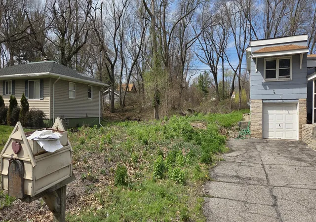 7th image of 7506 10 Indian Boundary, Gary, IN 46403 | MLS# 837020