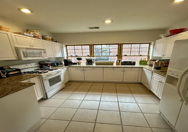 5th image of 532 Connecticut St, Gary, IN 46402 | MLS# 837046