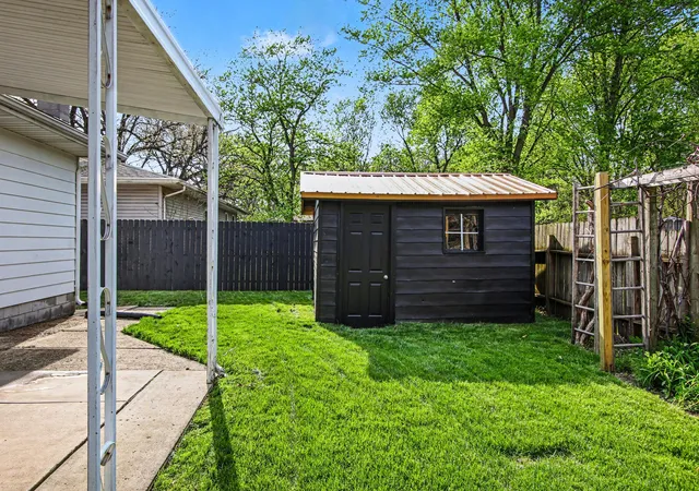 3rd image of 5550 Evergreen Ave, Portage, IN 46368 | MLS# 837397