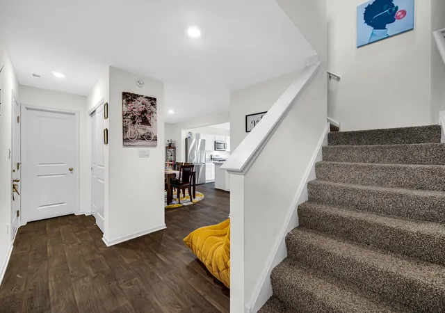 3rd image of 209 Aviana Ave, Hobart, IN 46342 | MLS# 837168