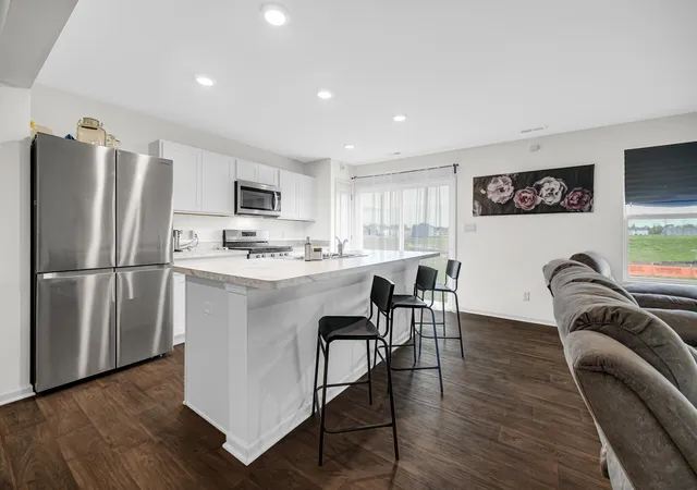 4th image of 209 Aviana Ave, Hobart, IN 46342 | MLS# 837168