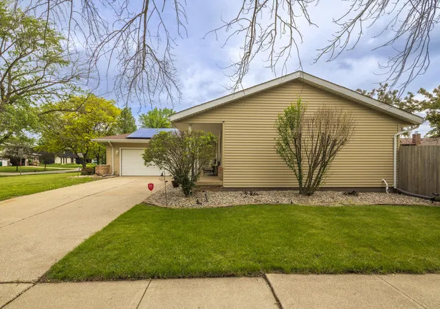 2nd image of 9619 Greenwood Ave, Munster, IN 46321 | MLS# 840351