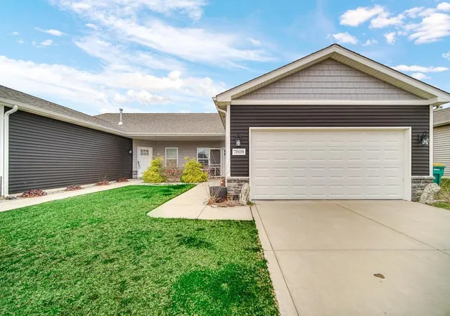Photo 3 of Sale Pending at 7808 Wright St, Merrillville, IN 46410 | MLS# 837197 | Listing updated on 2026-06-25