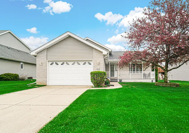 1st image of 9519 Henry St, Dyer, IN 46311 | MLS# 837324