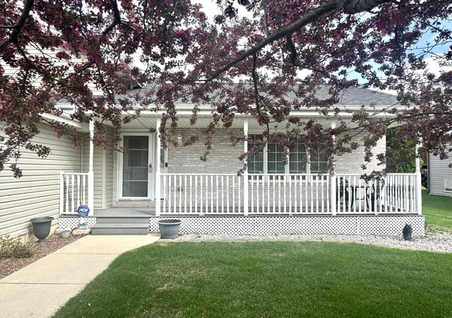 2nd image of 9519 Henry St, Dyer, IN 46311 | MLS# 837324