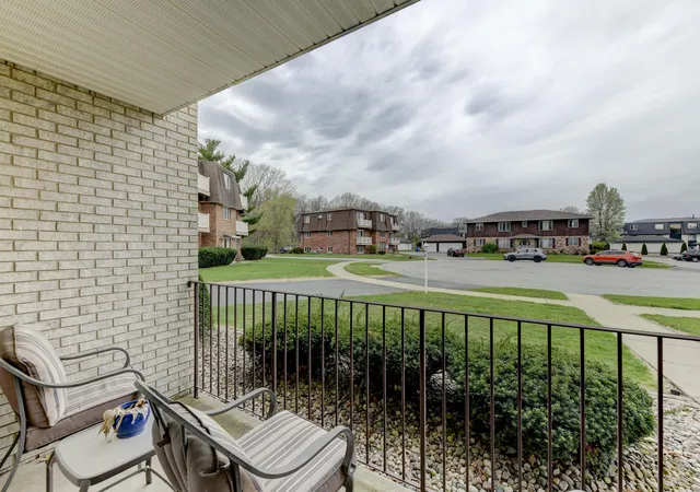 image of 1315 Woodhollow Ct, Schererville, IN 46375 | MLS# 837270