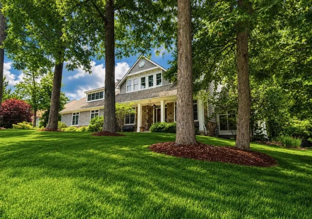 1st image of 730 Quinlan Ct, Crown Point, IN 46307 | MLS# 838076