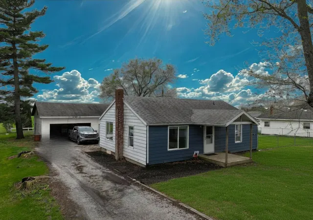 Homes for sale in Medaryville, IN | 15477 W 160 N, Medaryville, IN 47957 | MLS# 837290