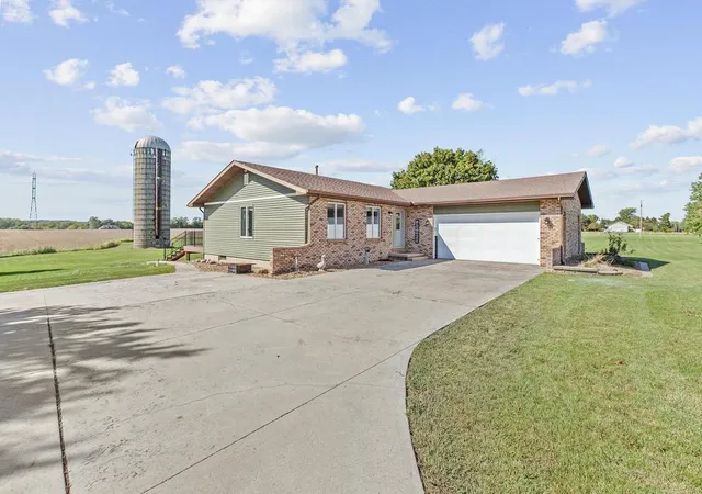 23rd image of 176 S 200 W, Valparaiso, IN 46385 | MLS# 837319