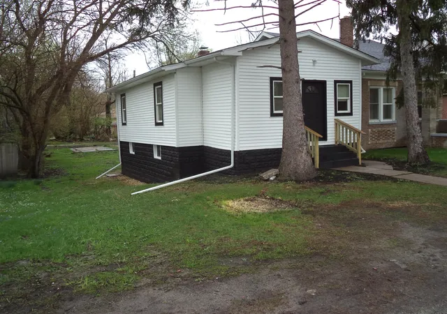 Photo 1 of Single family home for sale at 4173 Jackson St, Gary, IN 46408 | MLS# 837383 | Listing updated on 2026-09-23