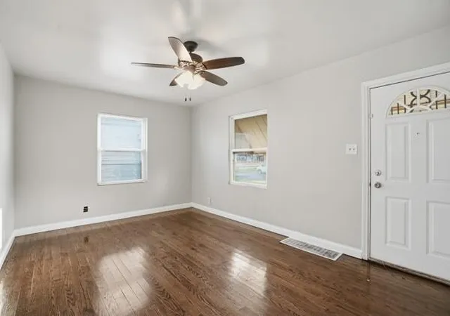 2nd image of 263 Taft St, Gary, IN 46404 | MLS# 837446