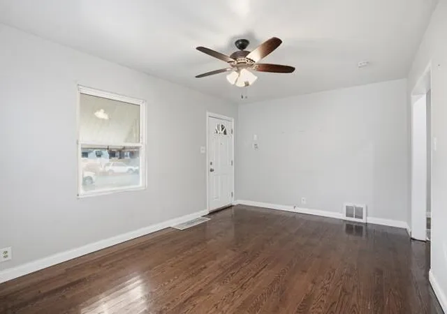 3rd image of 263 Taft St, Gary, IN 46404 | MLS# 837446