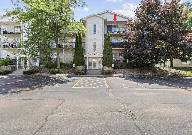 1st image of 400 Sturdy Rd #5b, Valparaiso, IN 46383 | MLS# 841310