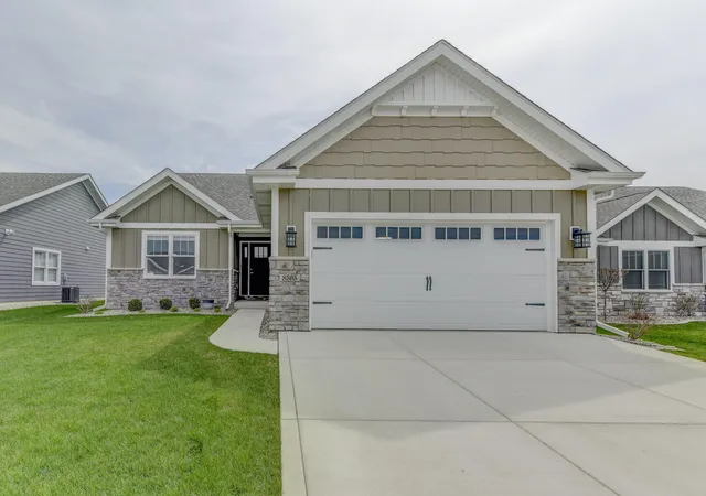 Homes for sale in Saint John, IN | 8595 Larkspur Ter, Saint John, IN 46373 | MLS# 837640