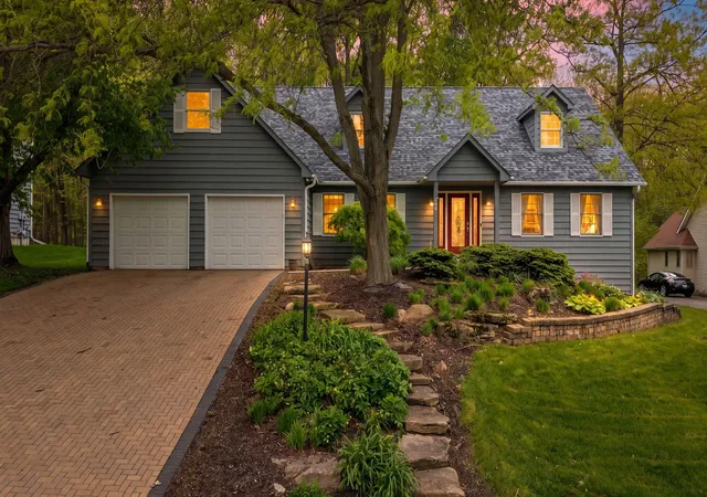 1st image of 144 Westchester Ln, Valparaiso, IN 46385 | MLS# 838708