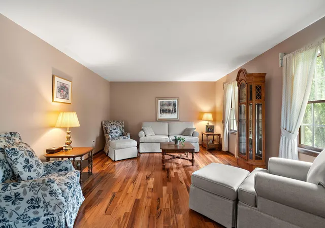 5th image of 144 Westchester Ln, Valparaiso, IN 46385 | MLS# 838708