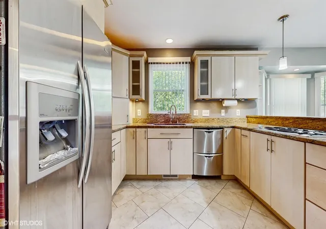 3rd image of 8844 Oakwood Ave, Munster, IN 46321 | MLS# 837632