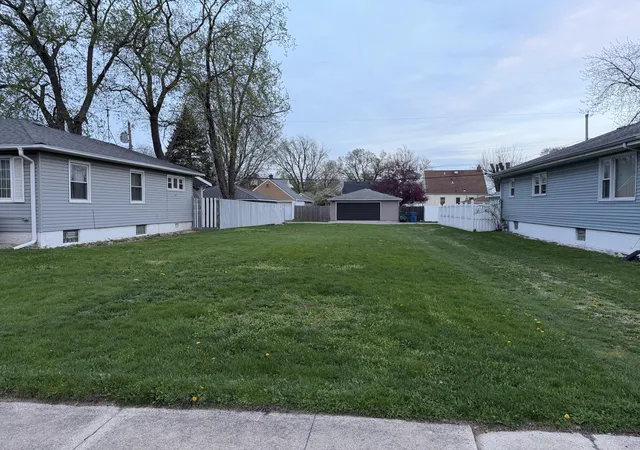 1st image of 7413 S Harrison Ave, Hammond, IN 46324 | MLS# 837635