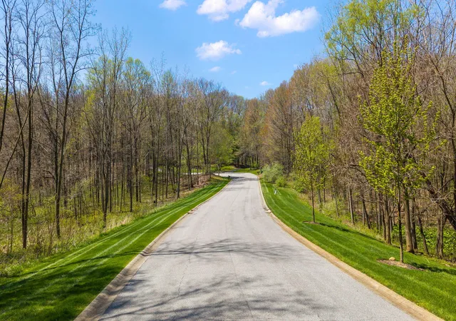 2nd image of 231 Barberry Ln, Valparaiso, IN 46383 | MLS# 837645