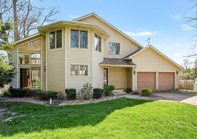3rd image of 161 Holton Rd, La Porte, IN 46350 | MLS# 837742