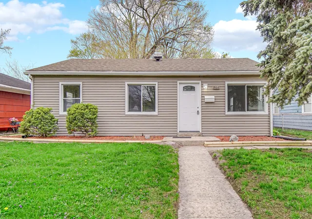 Homes for sale in Hammond, IN | 7608 Catalpa Ave, Hammond, IN 46324 | MLS# 837836