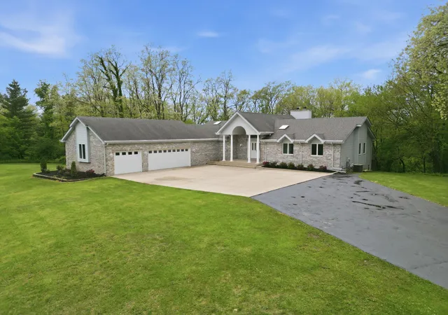 2nd image of 502 W 100 N, Valparaiso, IN 46385 | MLS# 839196