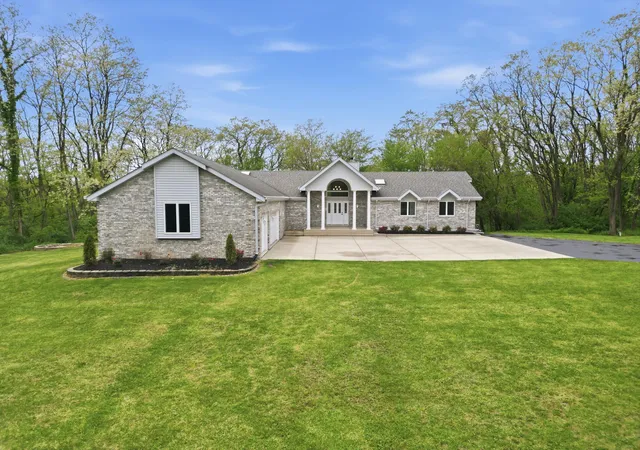 3rd image of 502 W 100 N, Valparaiso, IN 46385 | MLS# 839196