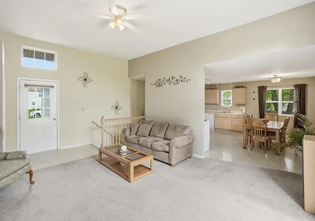 3rd image of 379 Fox Trail Ct, Hobart, IN 46342 | MLS# 841481