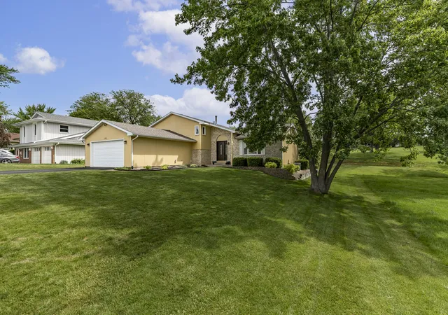 5th image of 1762 Broadacre Rd, Crown Point, IN 46307 | MLS# 838125
