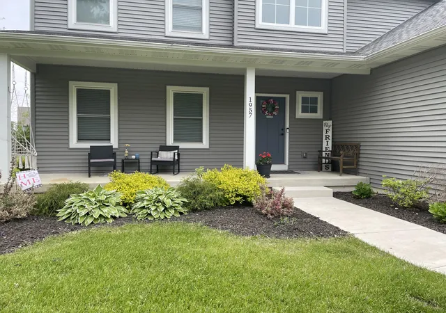 Photo 3 of Single family home for sale at 1957 Hickory Dr, Hobart, IN 46342 | MLS# 838919 | Listing updated on 2026-08-27