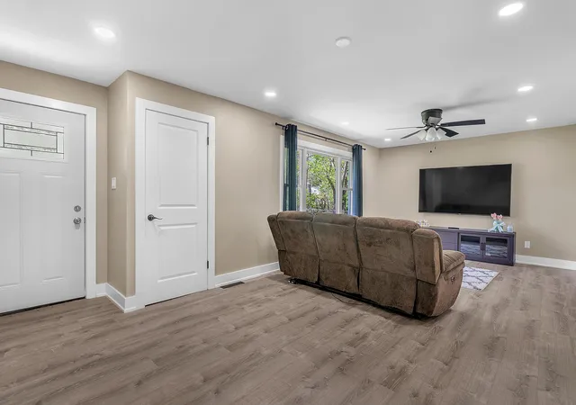 4th image of 922 Hayes St, Crown Point, IN 46307 | MLS# 838289