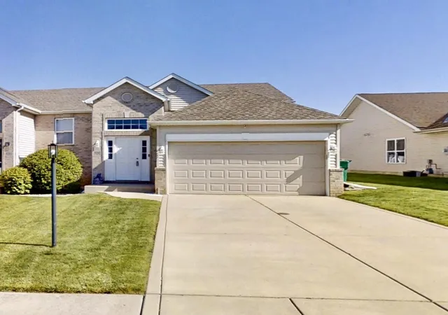 Photo 3 of Sale Pending at 3782 W 70th Place, Merrillville, IN 46410 | MLS# 838306 | Listing updated on 2026-10-05
