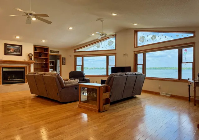 3rd image of 6353 S State Road 10, Knox, IN 46534 | MLS# 838131