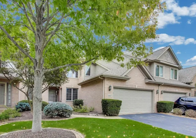 2nd image of 1617 Cherry Blossom Dr, Munster, IN 46321 | MLS# 838124