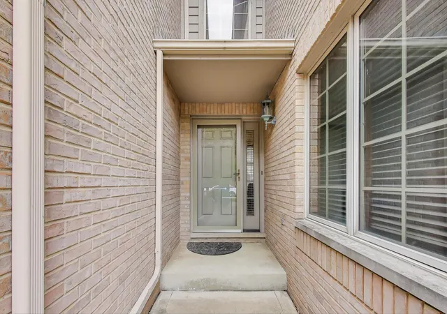 4th image of 1617 Cherry Blossom Dr, Munster, IN 46321 | MLS# 838124