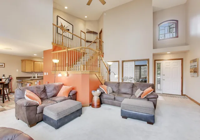5th image of 1617 Cherry Blossom Dr, Munster, IN 46321 | MLS# 838124