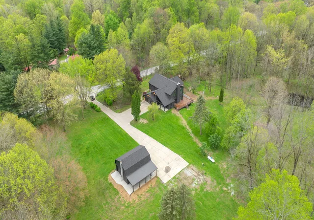 4th image of 23551 In - 4, Lakeville, IN 46536 | MLS# 838543